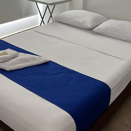 Hotel Puerto Azul Puerto Berrio Extérieur photo